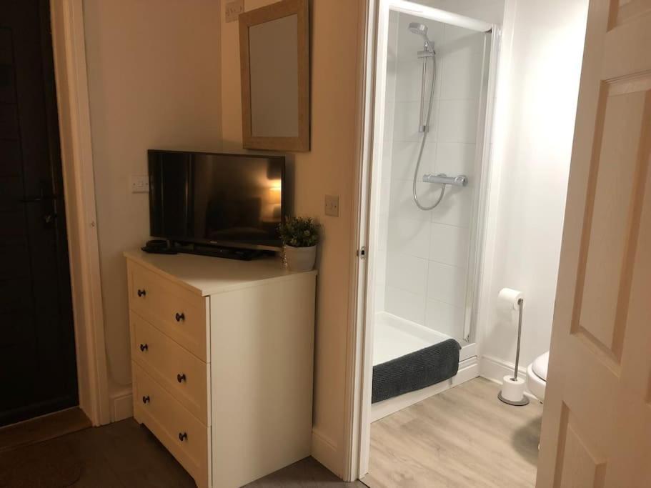 Dease Manor Appartamento Higham Ferrers Esterno foto